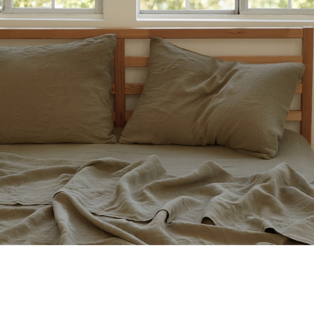 Parachute linen flat sheet surplus in queen/full green top sheet